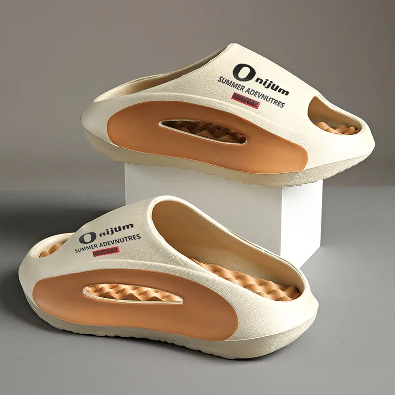 Couple Style Summer Casual 2026 New Arrival House Slippers Anti-Slip and Anti-Odor Men's and Women's Outdoor Beach Slippers