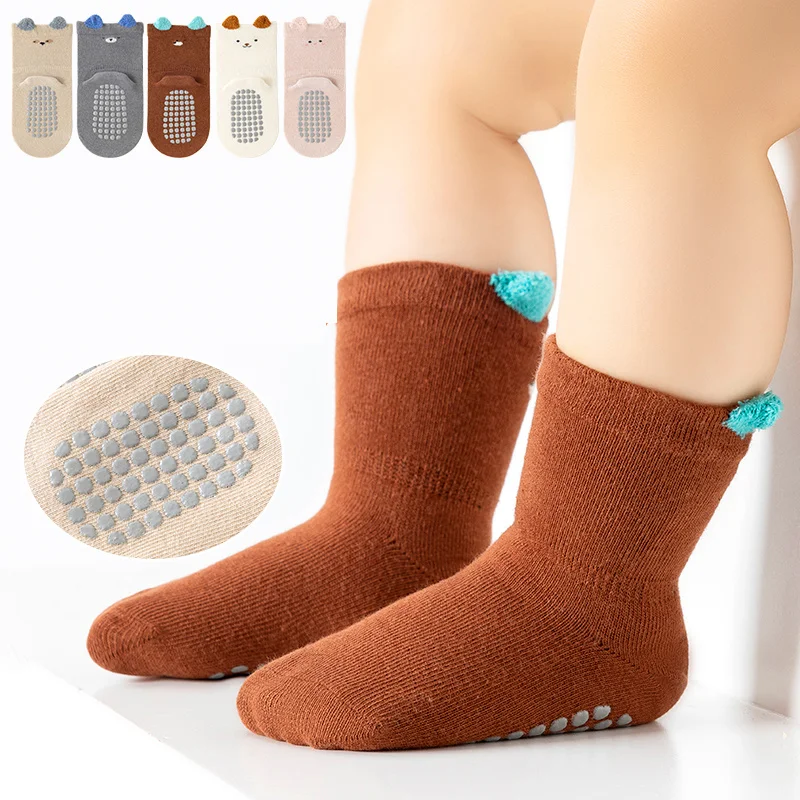 5 pairs of boys and girls' anti slip socks with cute cartoon animal patterns, comfortable and breathable baby floor socks