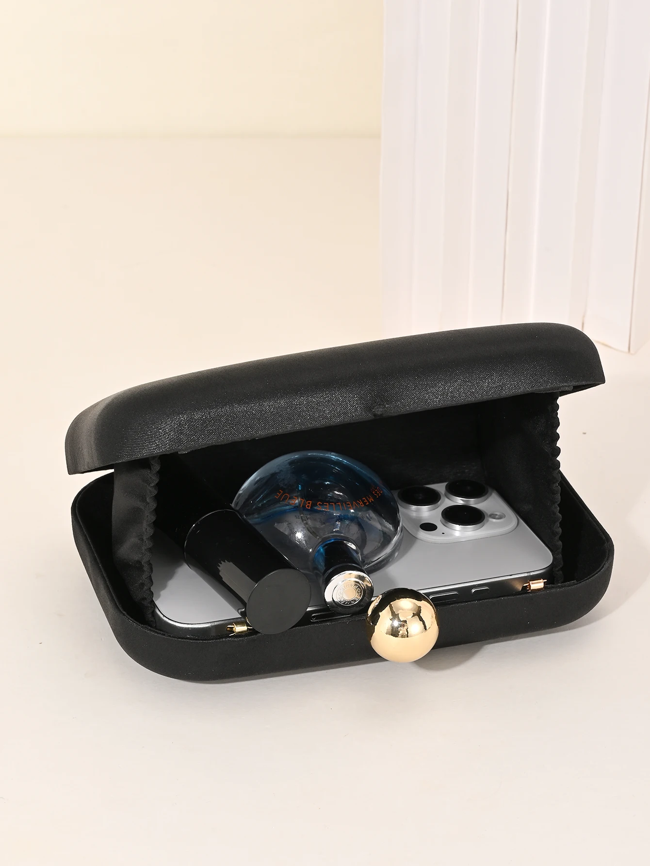 Ladies' Evening Bag, Vintage Satin Clutch Square Bag, Elegant Evening Bag with Golden Spherical Lock and Detachable Chain