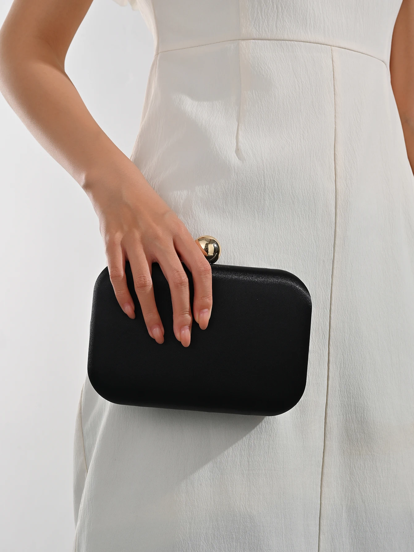 Ladies' Evening Bag, Vintage Satin Clutch Square Bag, Elegant Evening Bag with Golden Spherical Lock and Detachable Chain