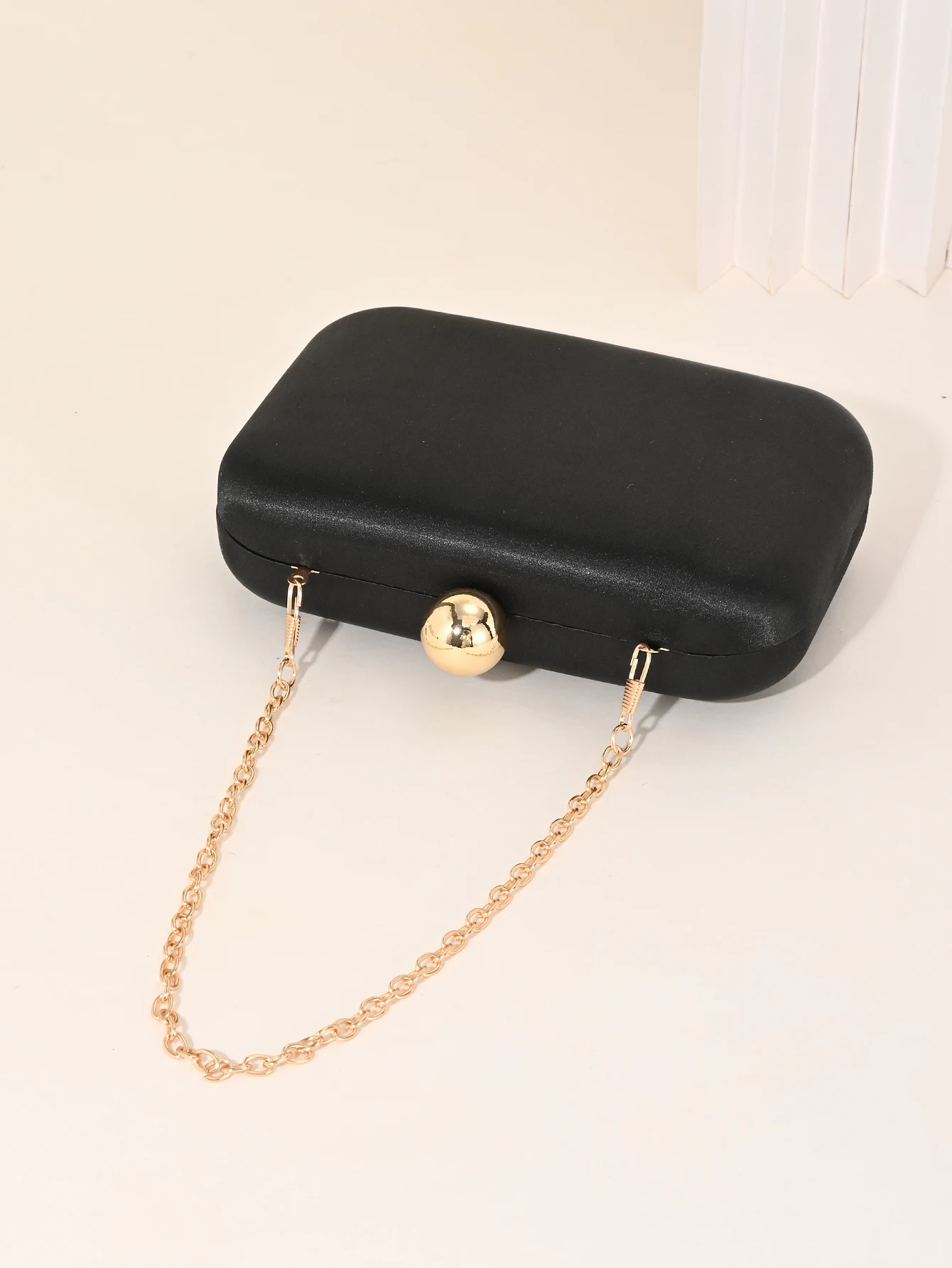 Ladies' Evening Bag, Vintage Satin Clutch Square Bag, Elegant Evening Bag with Golden Spherical Lock and Detachable Chain