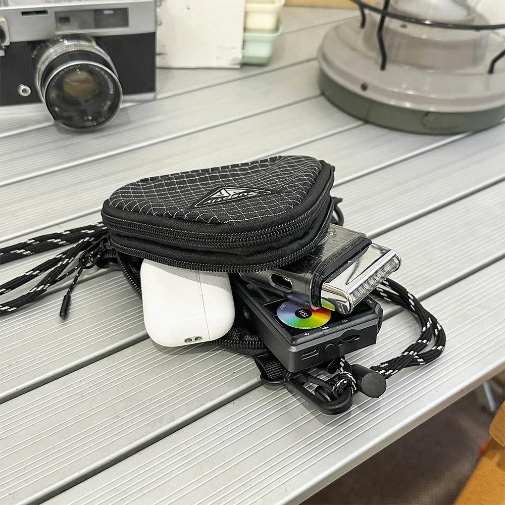 Men's Shoulder Bag, Japanese Style Small Hanging Bag, Contrasting Color Triangle Key Bag, Casual Workwear Style Headphone Bag