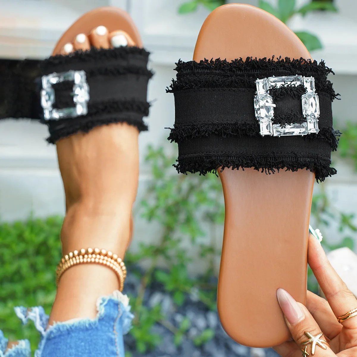 Women's Slippers Summer Sliding Metal Buckle Flat Shoes Fashion Sandals Women's Designer 2026 Comfortable Women's Shoes Slides