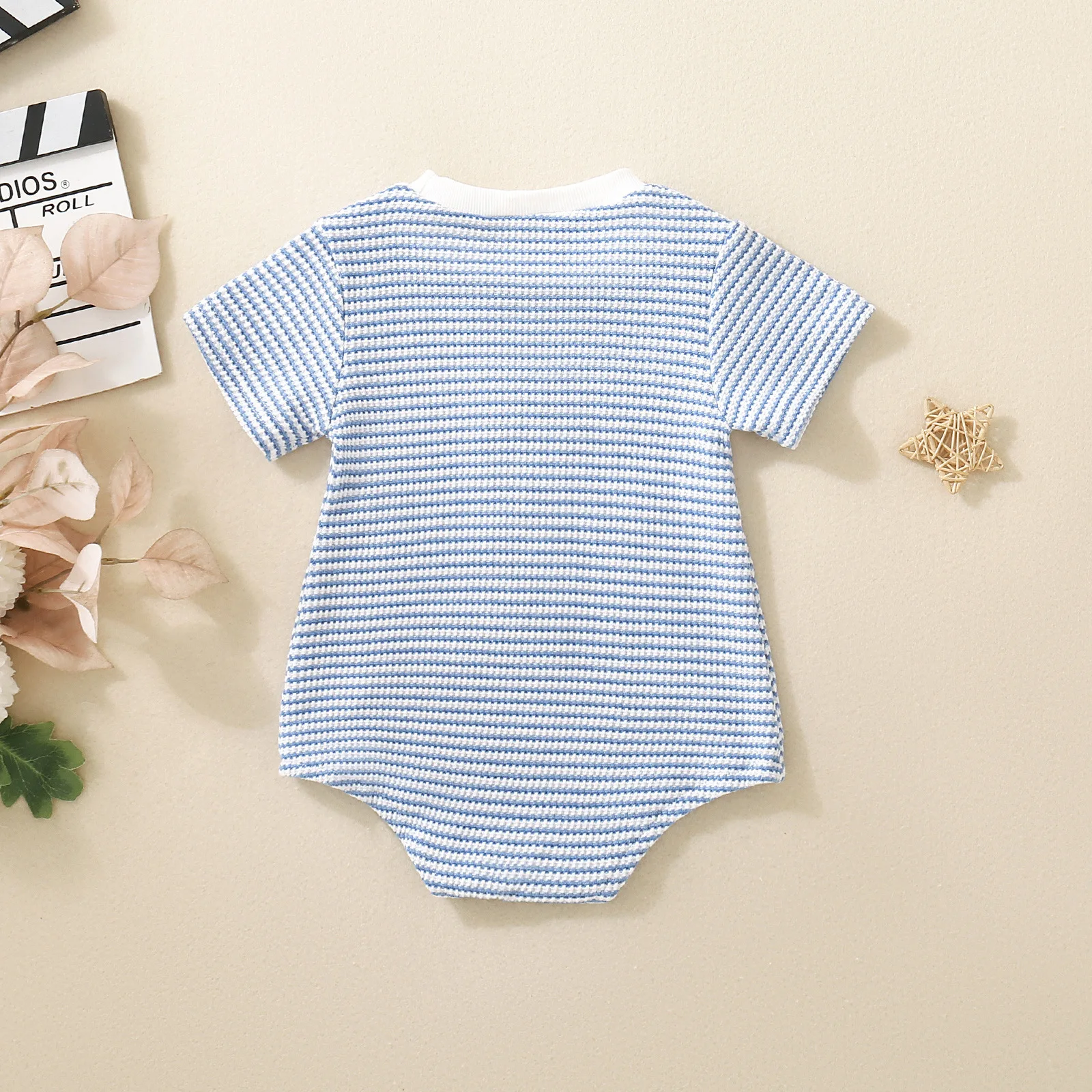 Summer neutral infant one embroidered short-sleeved triangular Romper