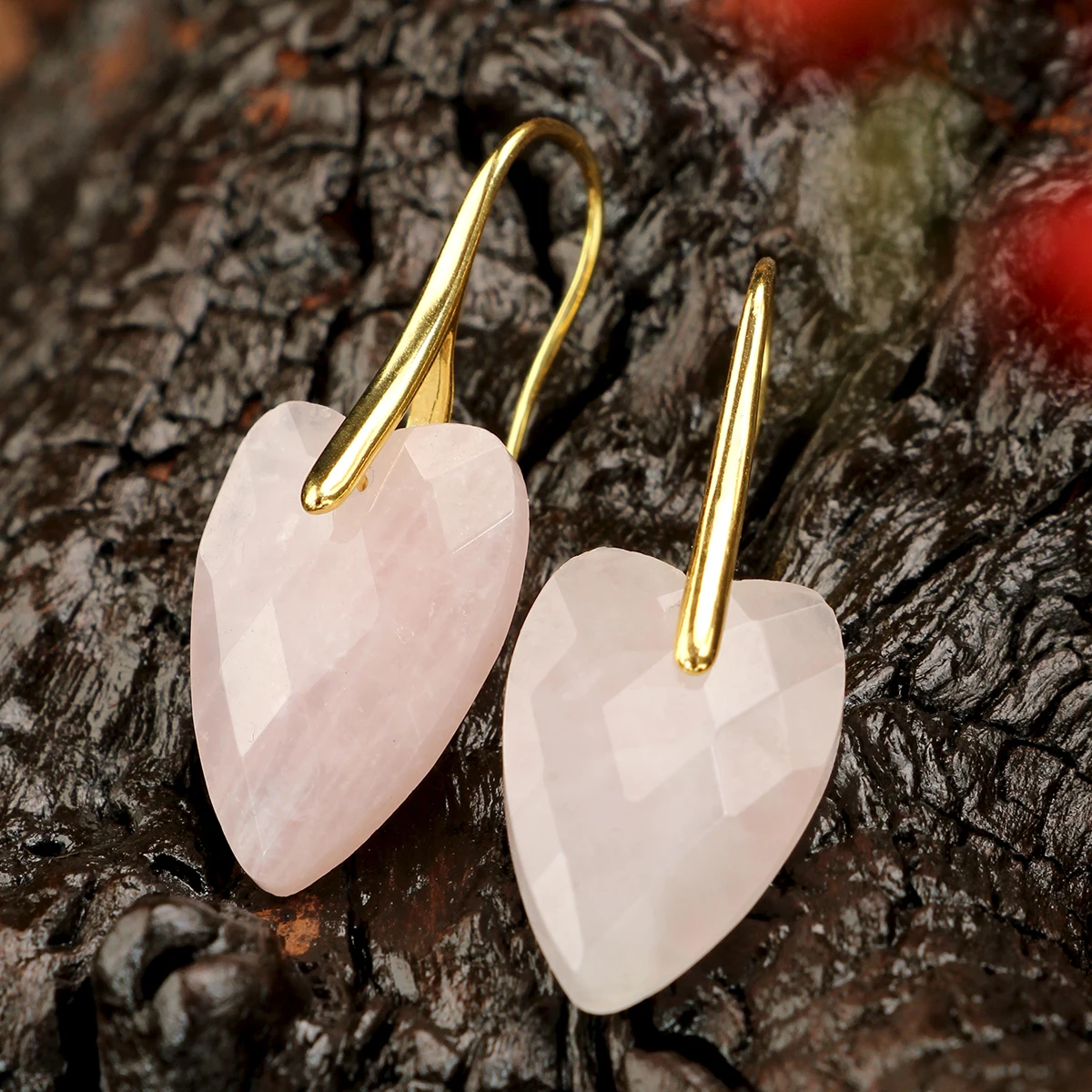 Charming Natural Stone Heart Pendant Ladies' Earrings Natural White Quartz Rose Quartz Green Aventurine Faceted Heart pendant
