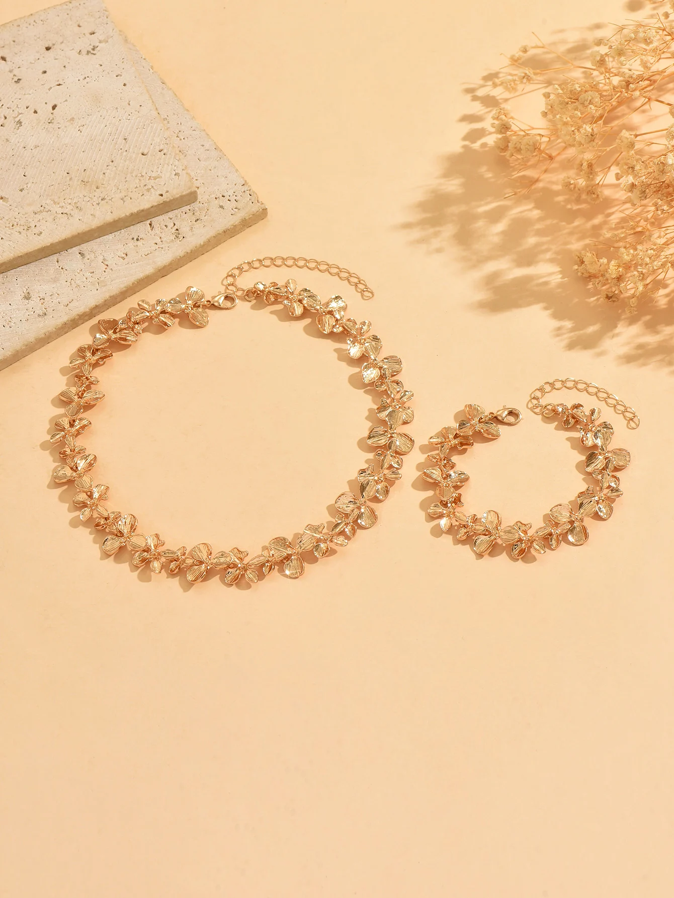 2Pcs 18K Gold Plated Delicate Petal Floral Jewelry Set Elegant Necklace Bracelet For Women Trendy Daily Party Gift