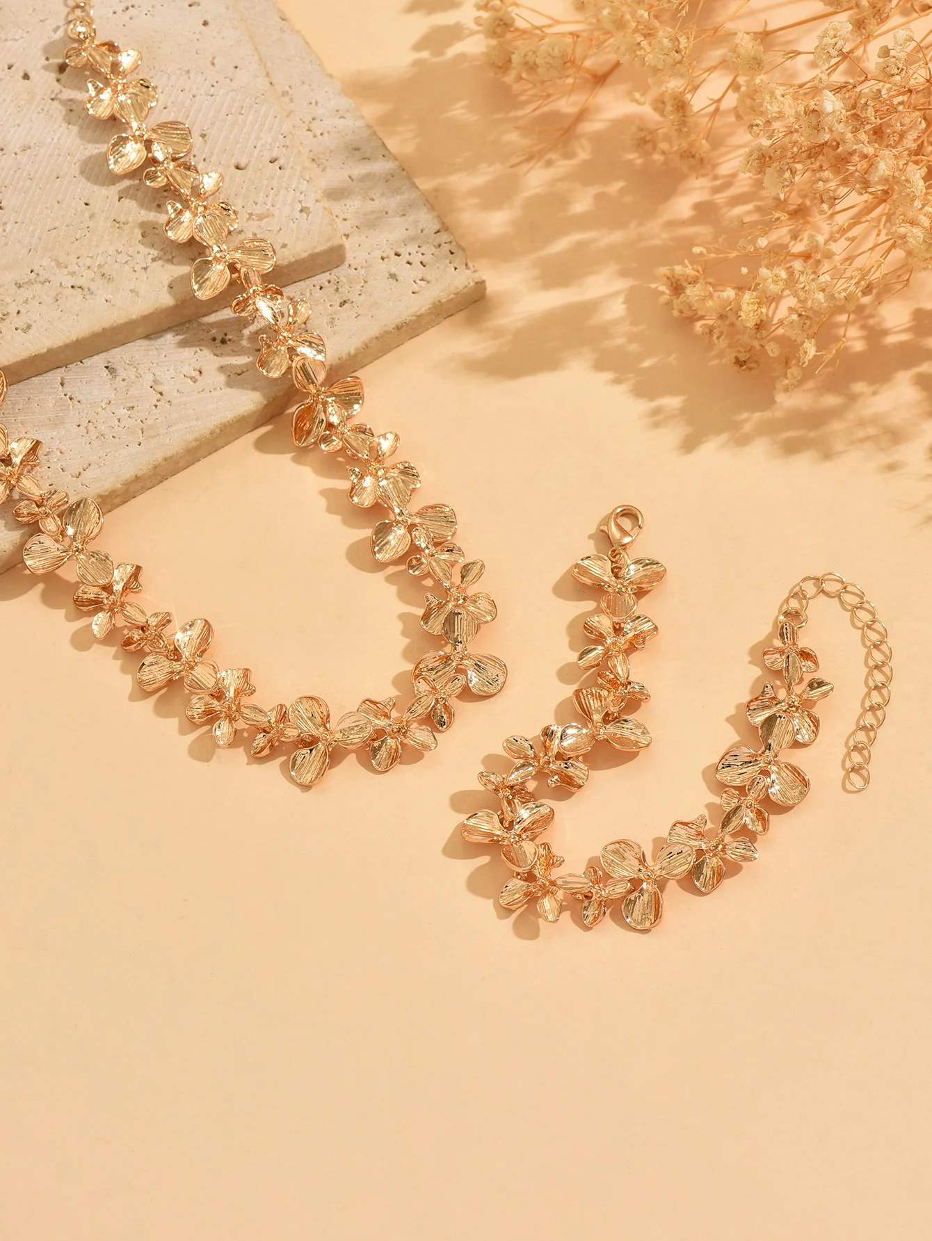 2Pcs 18K Gold Plated Delicate Petal Floral Jewelry Set Elegant Necklace Bracelet For Women Trendy Daily Party Gift