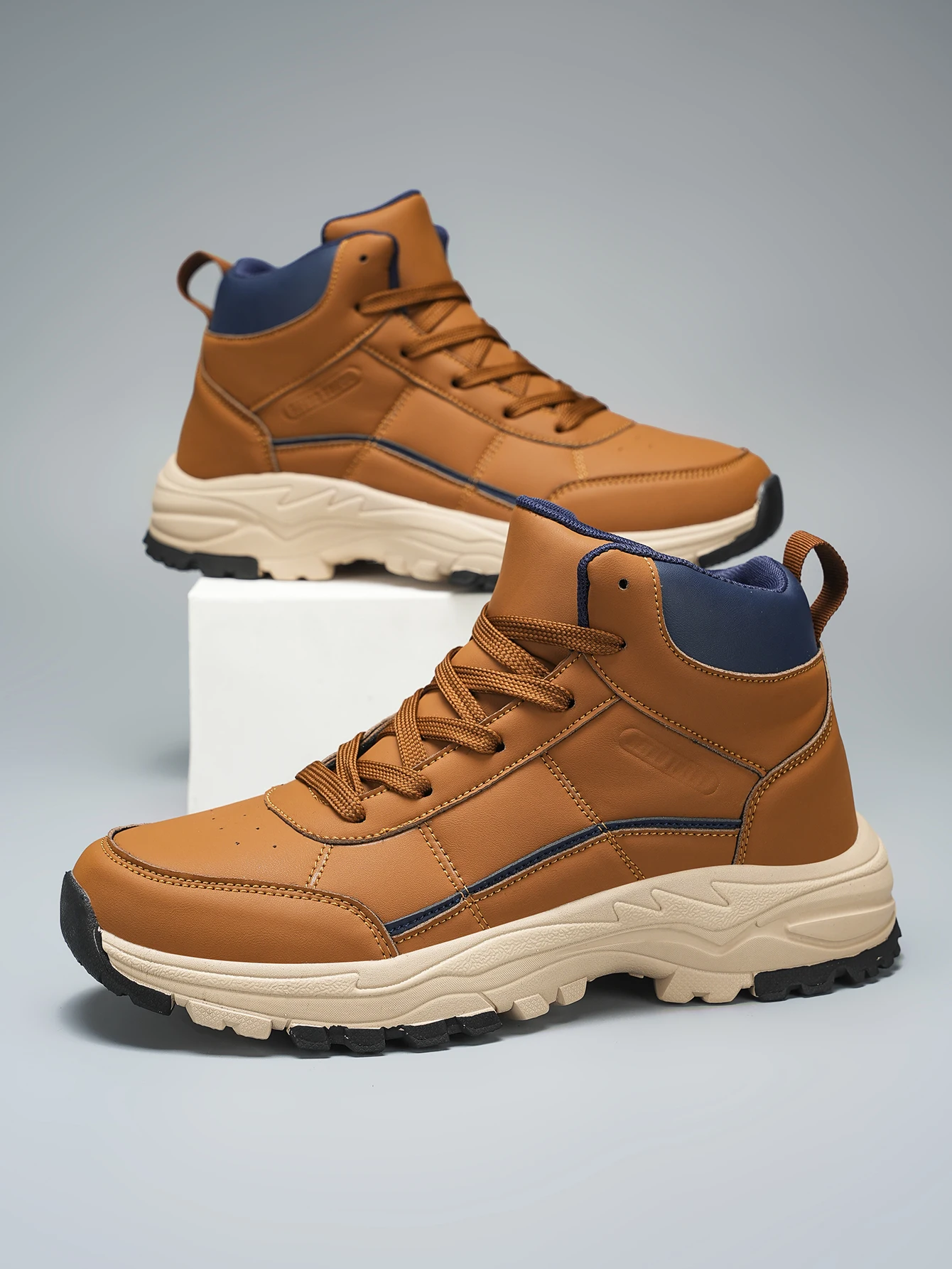 Men's Large Size Sports Shoes Outdoor Hiking Running Comfortable Casual Versatile Fashionable Training Shoes for Couples