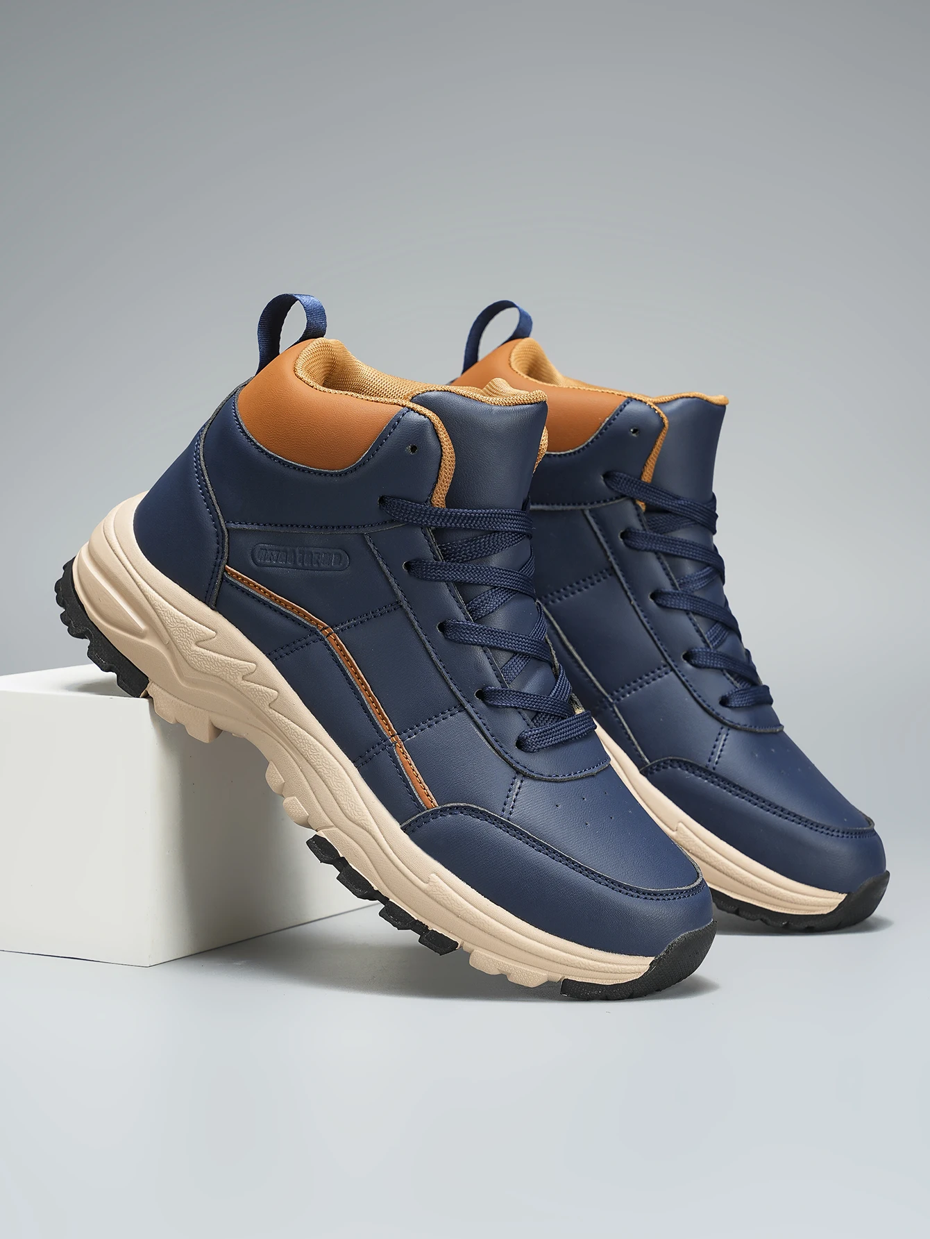 Men's Large Size Sports Shoes Outdoor Hiking Running Comfortable Casual Versatile Fashionable Training Shoes for Couples