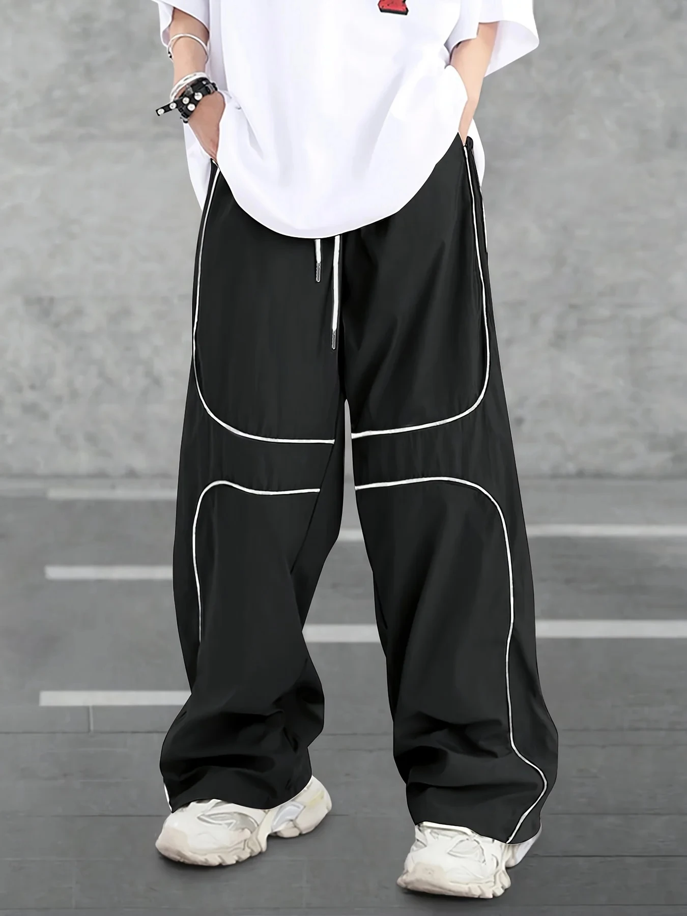 2026 Men's Lightweight Quick Dry Loose Trousers Black White Curved Line Piping Drawstring Elastic Waist Casual Streetwear Pants