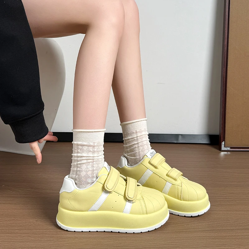 Spring /Autumn Elegant and Sexy Thick Soled Sports and Leisure Shoes Fashionable and Best Selling New Comfortable Women's Shoes