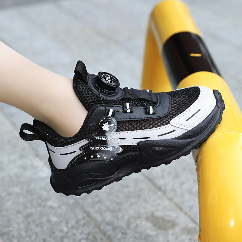 Fashion Mesh Kids Running Shoes Youngsters Teens Casual Walking Students Sneakers Breathable Soft Children Outdoor Sports Tennis
