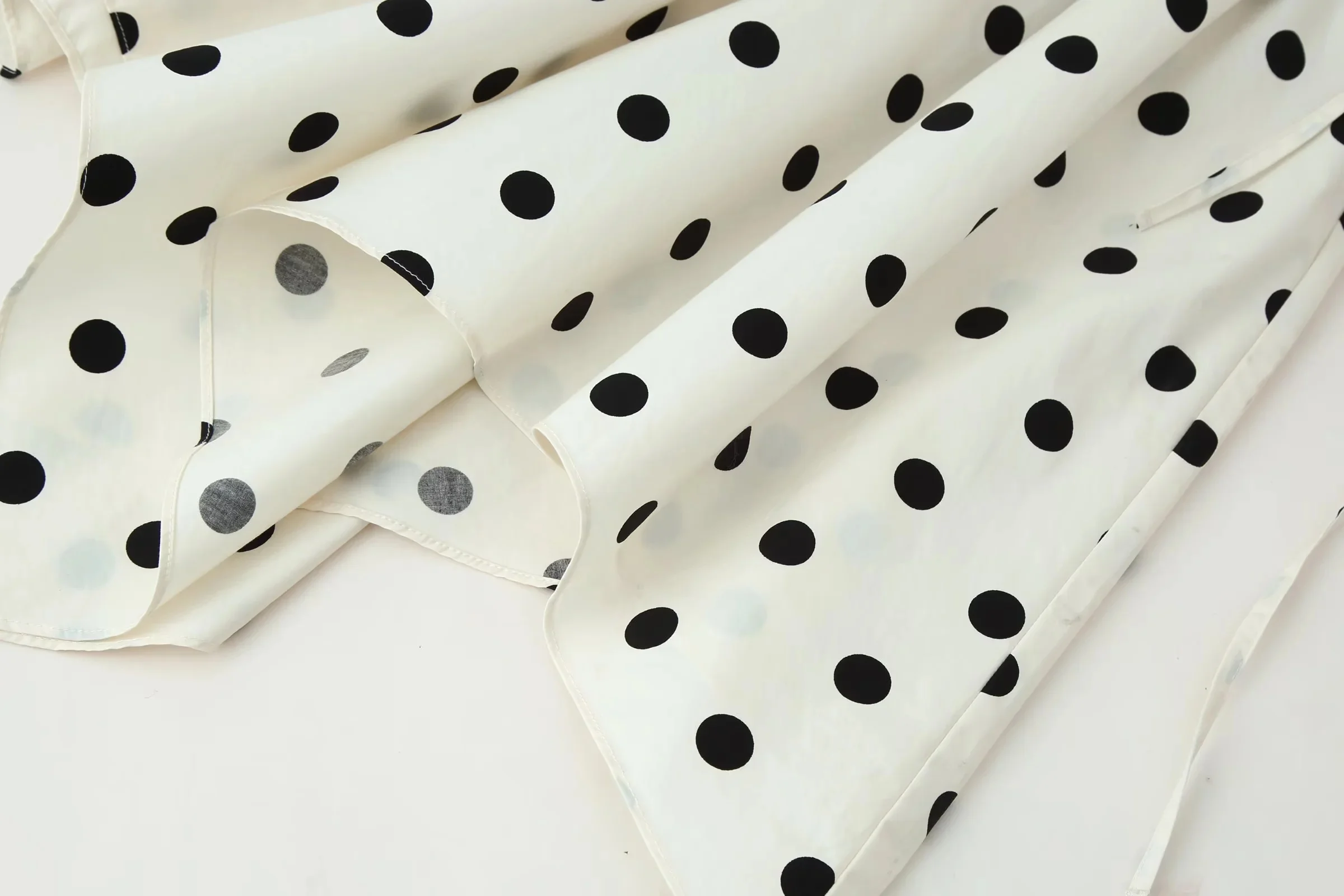 KONDALA Lady Polka Dot Asymmetric Skirt New 2026 Summer Trendy Vacation Midi Skirt Women Elegant Chic Casual Irregular Hem Skirt
