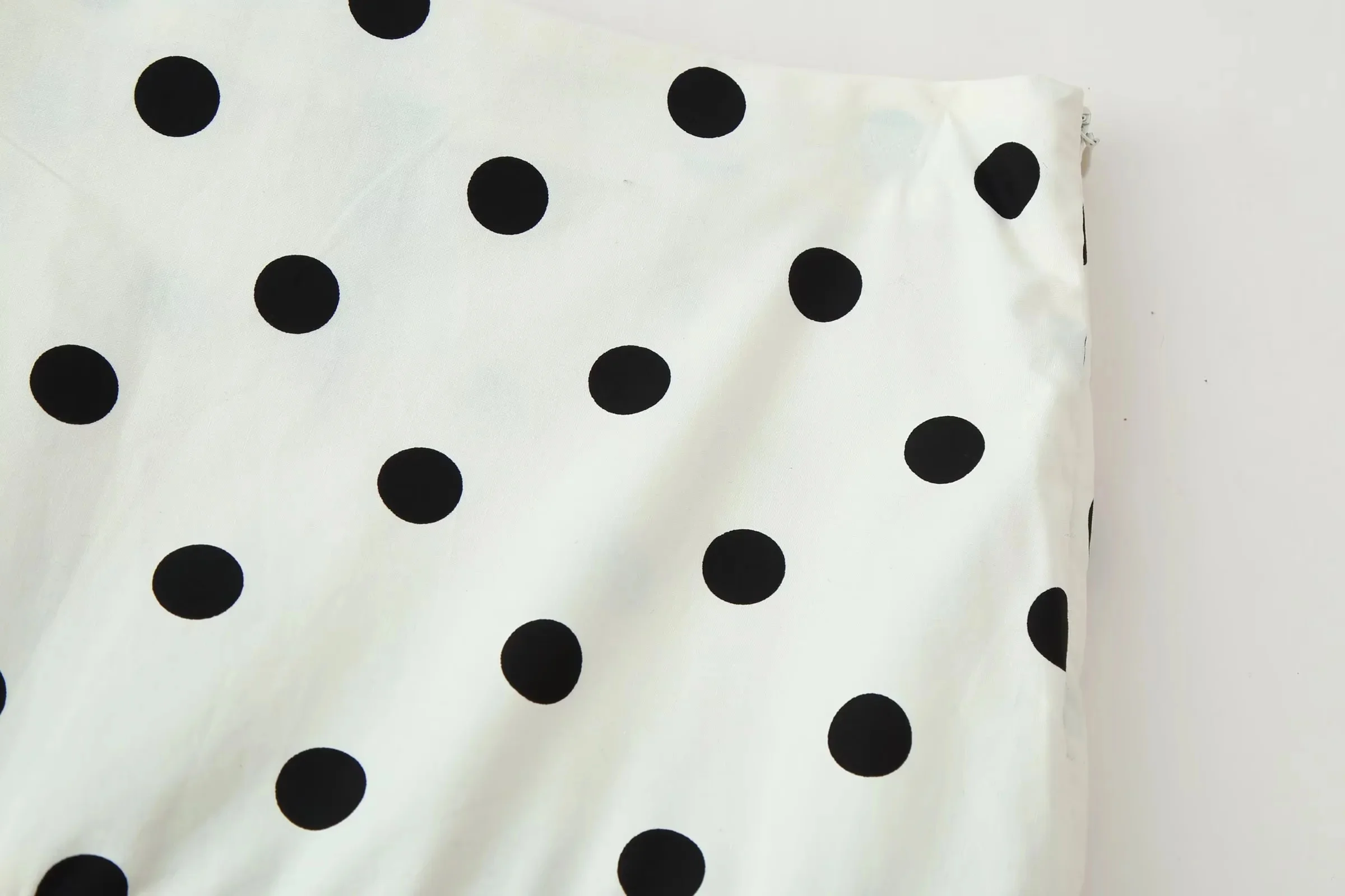 KONDALA Lady Polka Dot Asymmetric Skirt New 2026 Summer Trendy Vacation Midi Skirt Women Elegant Chic Casual Irregular Hem Skirt