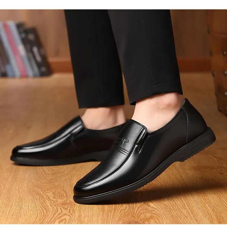 2026 New Genuine Leather Shoes Men Loafers Business Casual Shoes Classic Soft Leather Hombre Breathable Flat Shoes