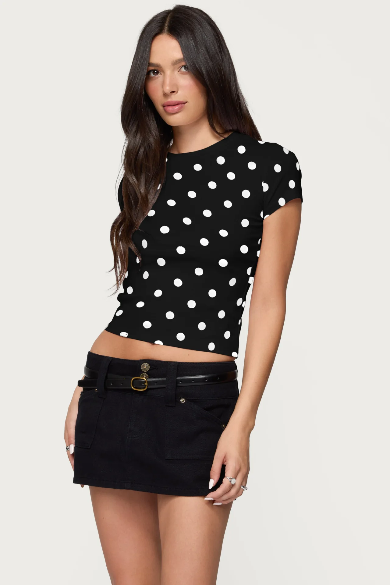 Vintage Polka Dot Short-sleeved T-shirt – Women’s Fitted Summer Casual T-shirt with A Round Neckline