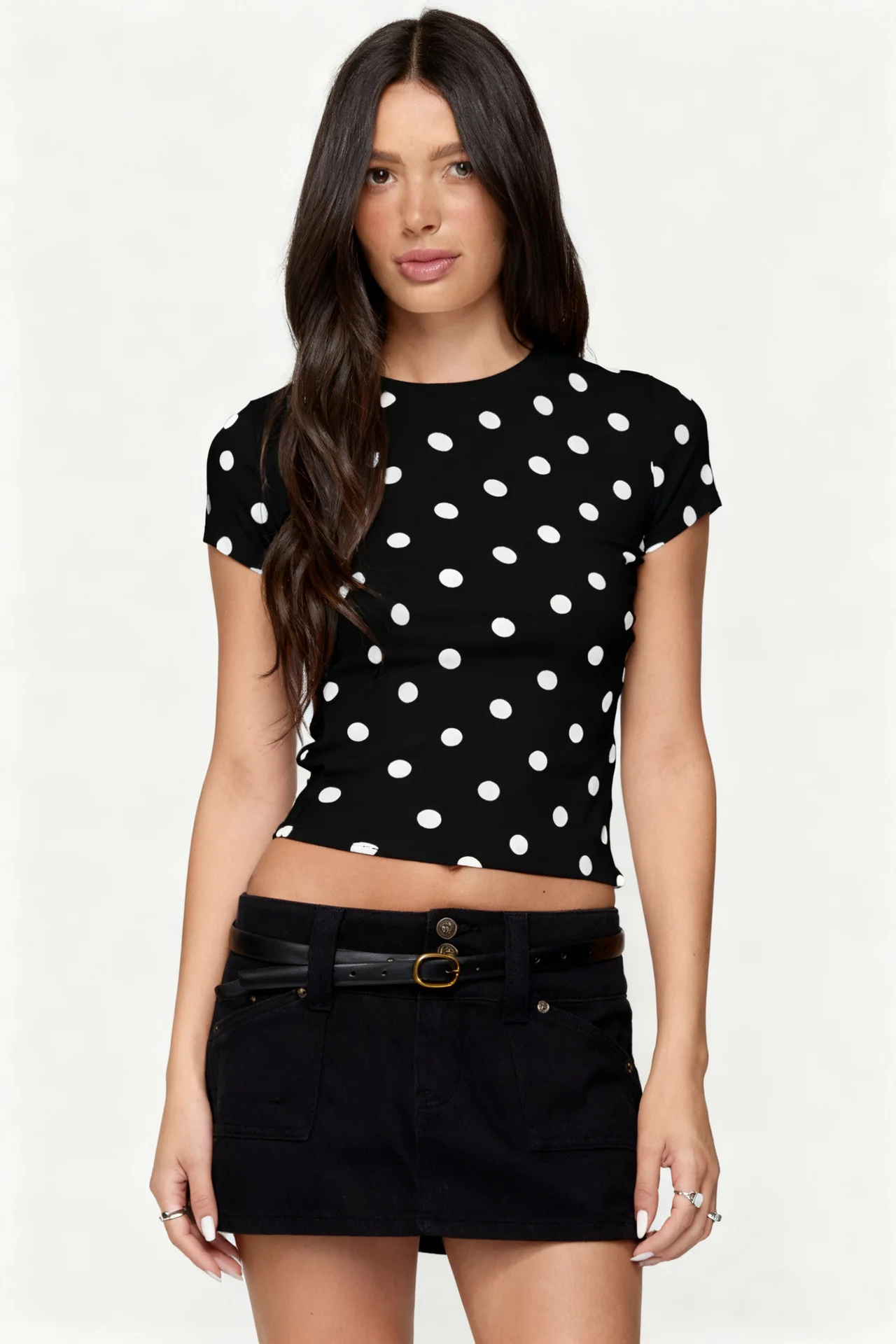 Vintage Polka Dot Short-sleeved T-shirt – Women’s Fitted Summer Casual T-shirt with A Round Neckline