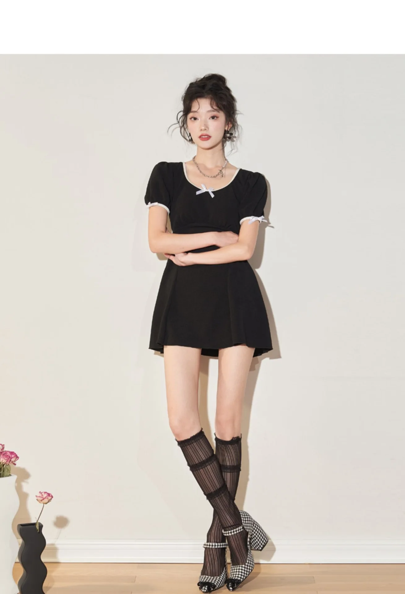 Women's Slimming Two-Piece Swimsuit Black Fashion Swimwear Back Sexy Cutout Bathing Suit for Hot Spring & Vacation Anti-Exposure