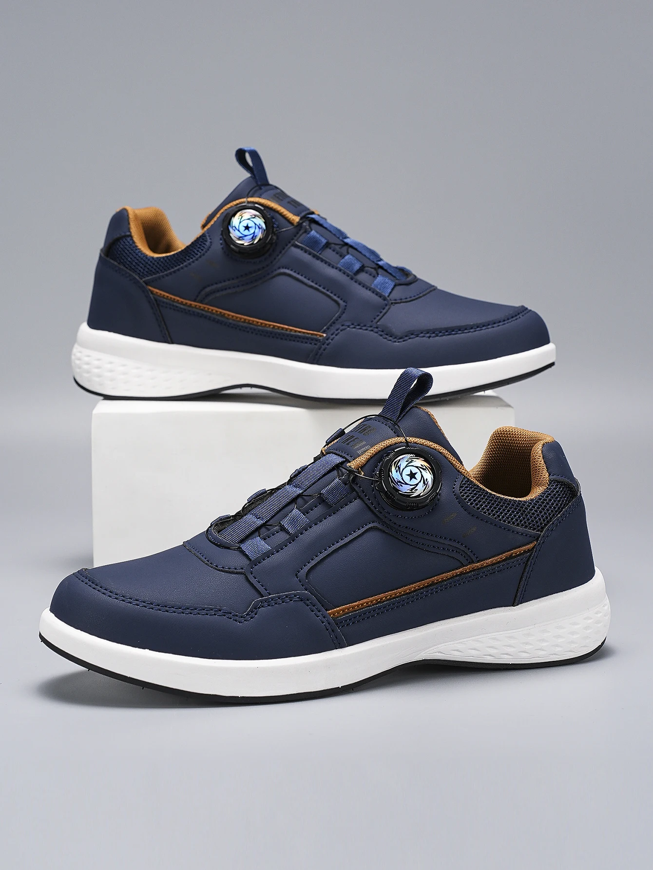 Men's Large Size Outdoor Hiking And Running Shoes Comfortable Casual Versatile Fashionable Sports Shoes for Couples Training