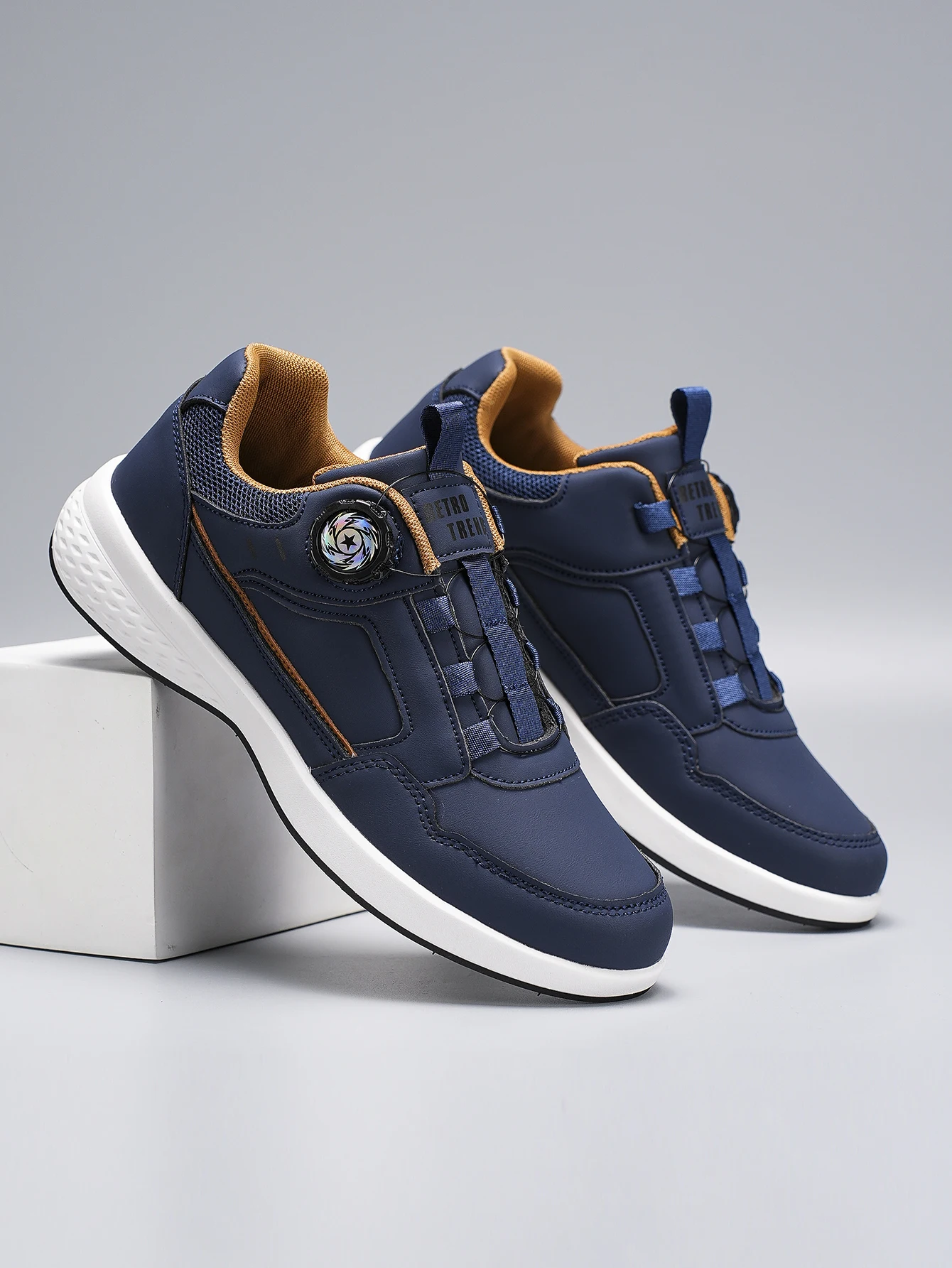 Men's Large Size Outdoor Hiking And Running Shoes Comfortable Casual Versatile Fashionable Sports Shoes for Couples Training