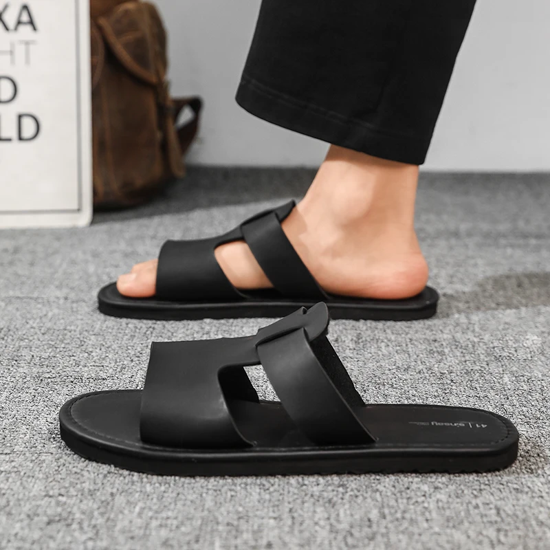 Fashion Men's Slippers Quality Leather Beach Sandals Summer Casual Non-slip Flat Shoes Lightweight Clogs Roman Shoes Flip Flops