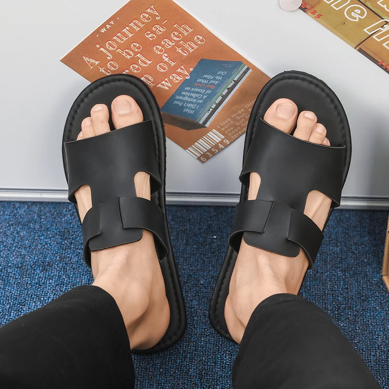 Fashion Men's Slippers Quality Leather Beach Sandals Summer Casual Non-slip Flat Shoes Lightweight Clogs Roman Shoes Flip Flops