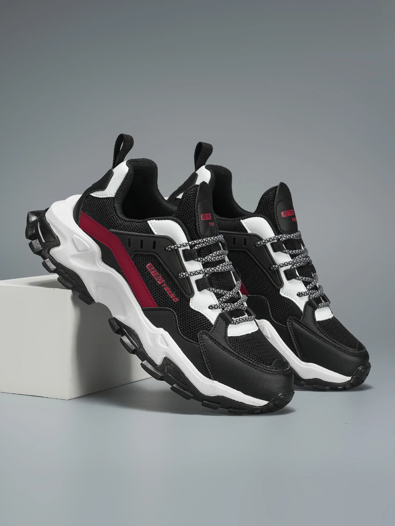Men's Large Size Outdoor Hiking And Running Shoes Comfortable Casual Versatile Fashionable Sports Shoes for Couples Training