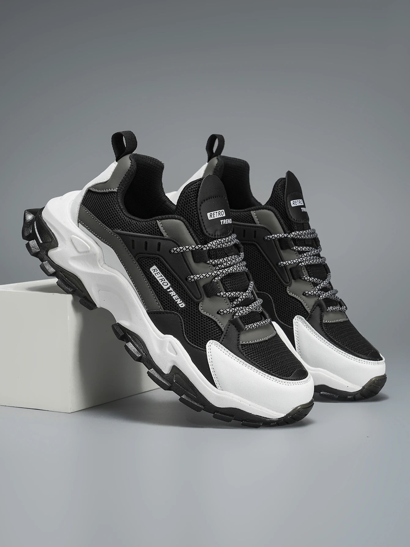 Men's Large Size Outdoor Hiking And Running Shoes Comfortable Casual Versatile Fashionable Sports Shoes for Couples Training
