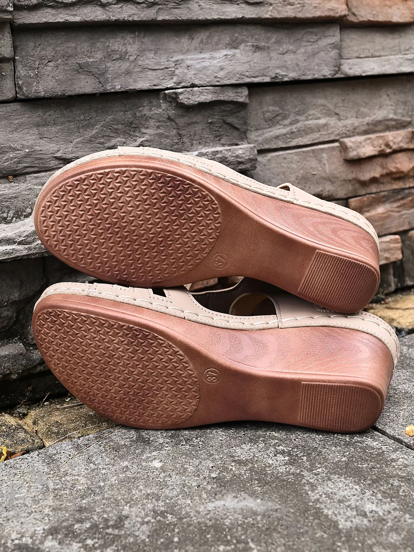 2026 Summer New Women's High Heel Sandals Wedge Heel Sandals Retro Leather Sandals Ladies Casual Platform Sandal Sandalias Mujer