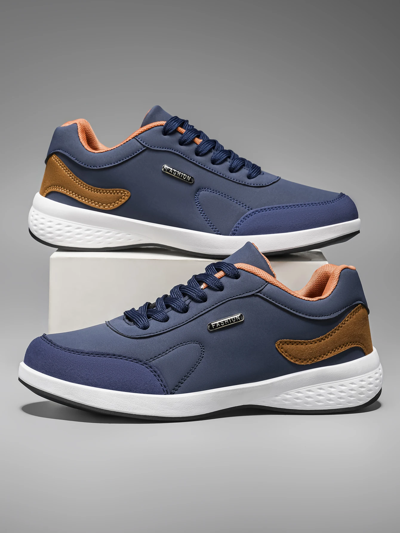 Men's Large Size Outdoor Hiking And Running Shoes Comfortable Casual Versatile Fashionable Sports Shoes for Couples Training