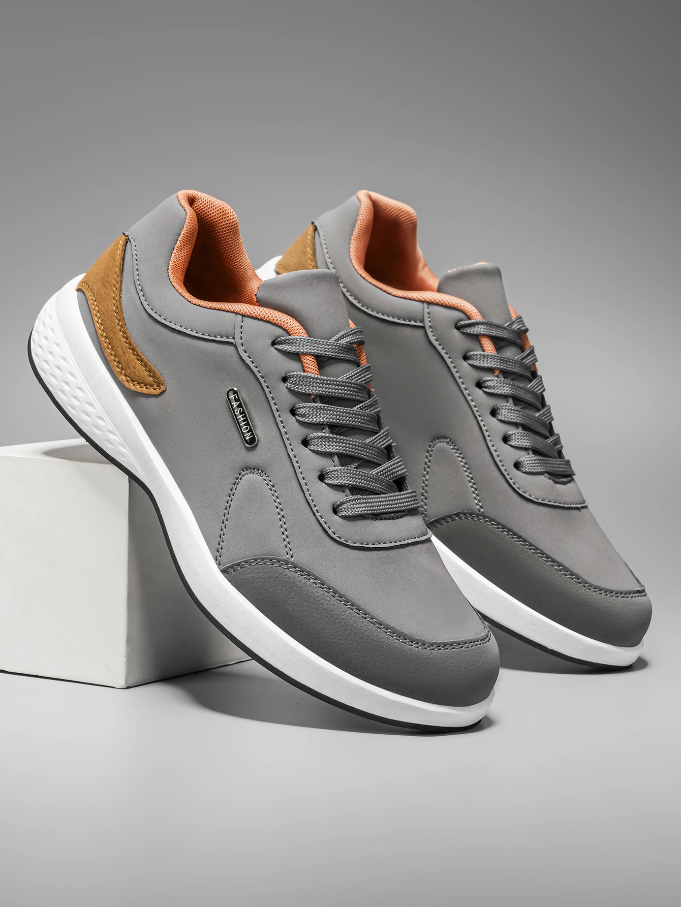 Men's Large Size Outdoor Hiking And Running Shoes Comfortable Casual Versatile Fashionable Sports Shoes for Couples Training