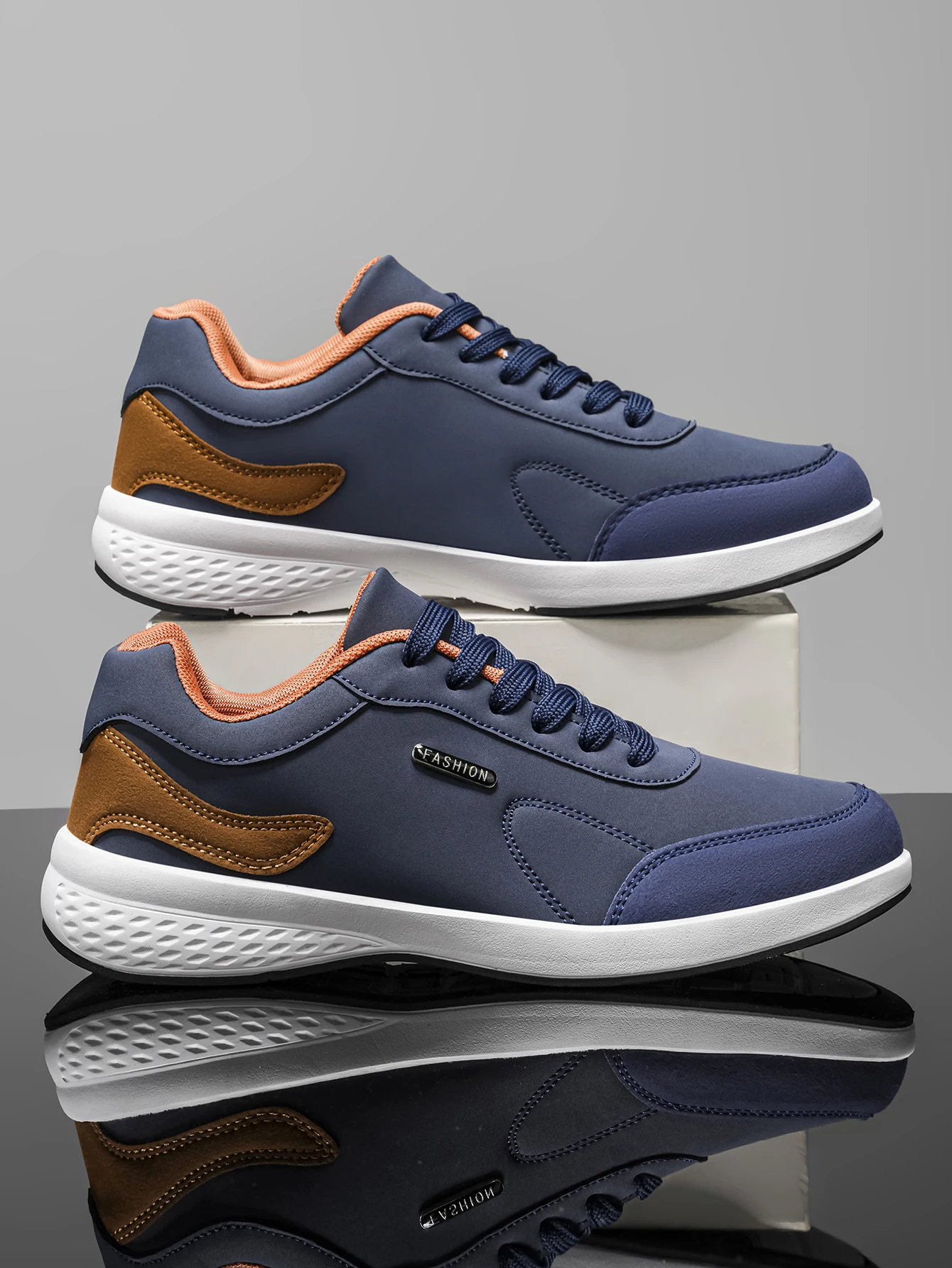 Men's Large Size Outdoor Hiking And Running Shoes Comfortable Casual Versatile Fashionable Sports Shoes for Couples Training