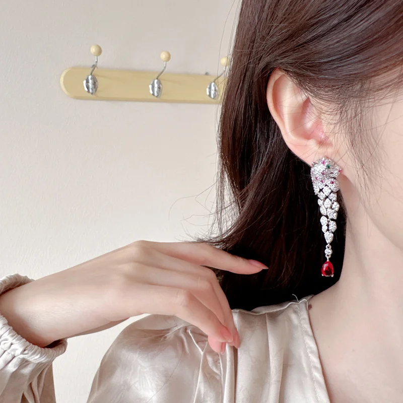 New Water Drop Earrings Micro-inlaid Zircon Leopard Head Earrings Long Tassel Three-dimensional Spotted Leopard Earrings