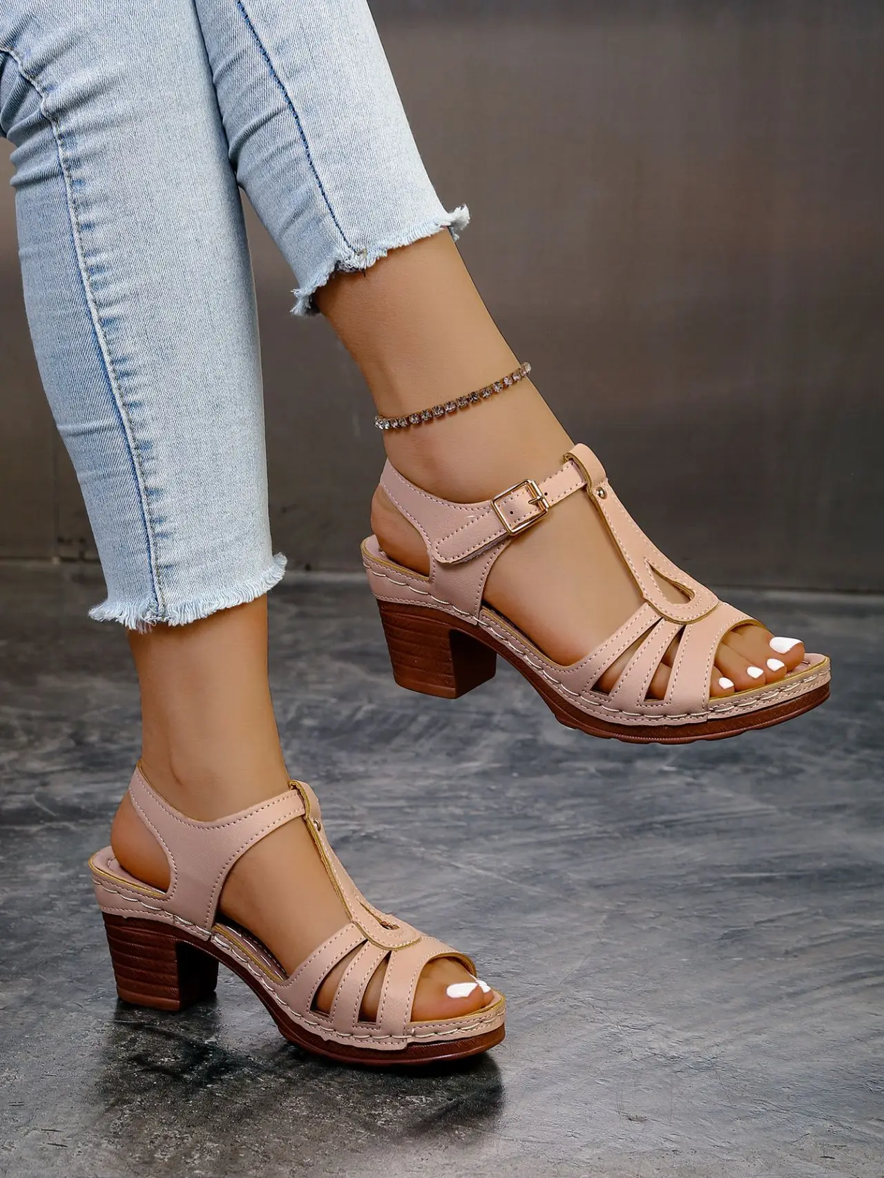 Plus Size 43 Sandals for Women Summer Fashion and Lightweight Peep Toe Hihg Heels Woman Ankle Strap Casual Gladiator Sandals