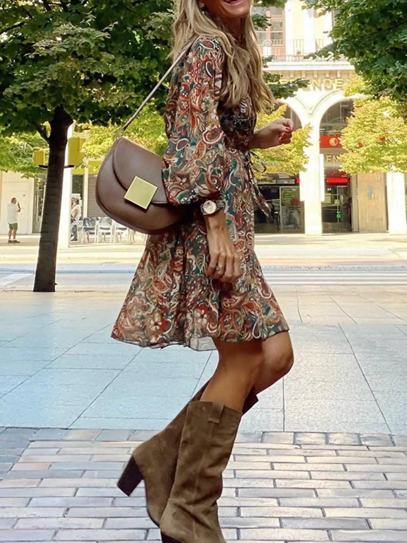 2026 Women's Casual and Elegant V-Neck Floral Long-Sleeved Comfortable Knee-Length Dress, Suitable for Daily Travel 1