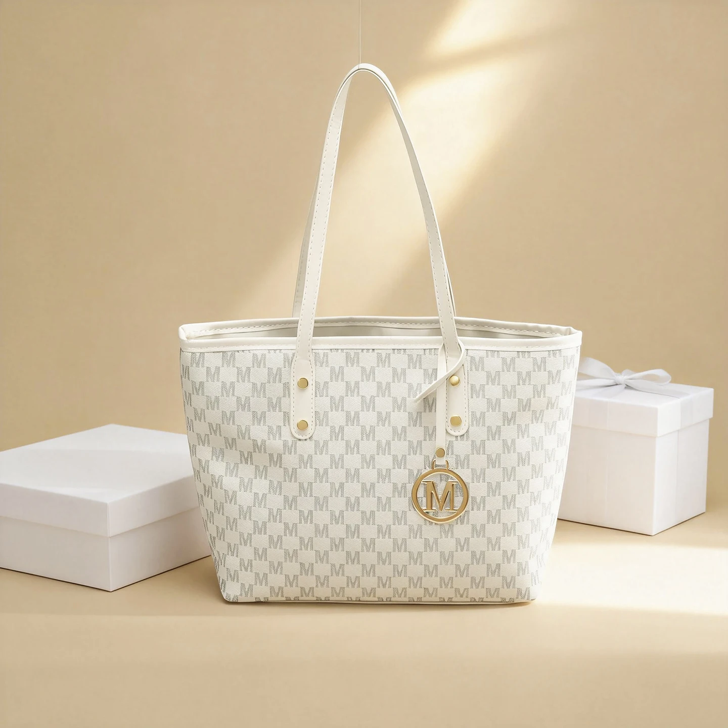 Fashion M Letter Print Tote Bag PU Letter Pendant Large Capacity Shoulder Bag Water Resistant handbag for Commuting shopping