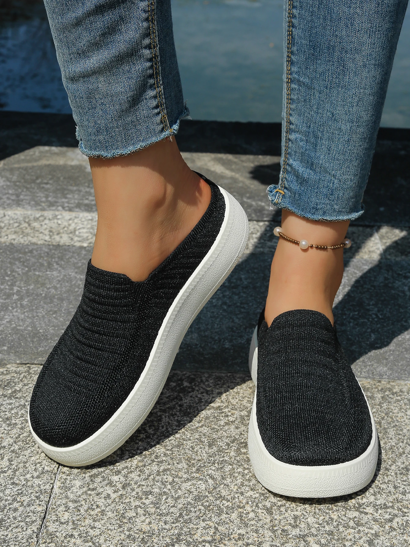 The Latest Summer Women's Single Shoes in 2026. The Fly-Constructed Shoes Are Soft, Comfortable, Breathable and Lightweight.