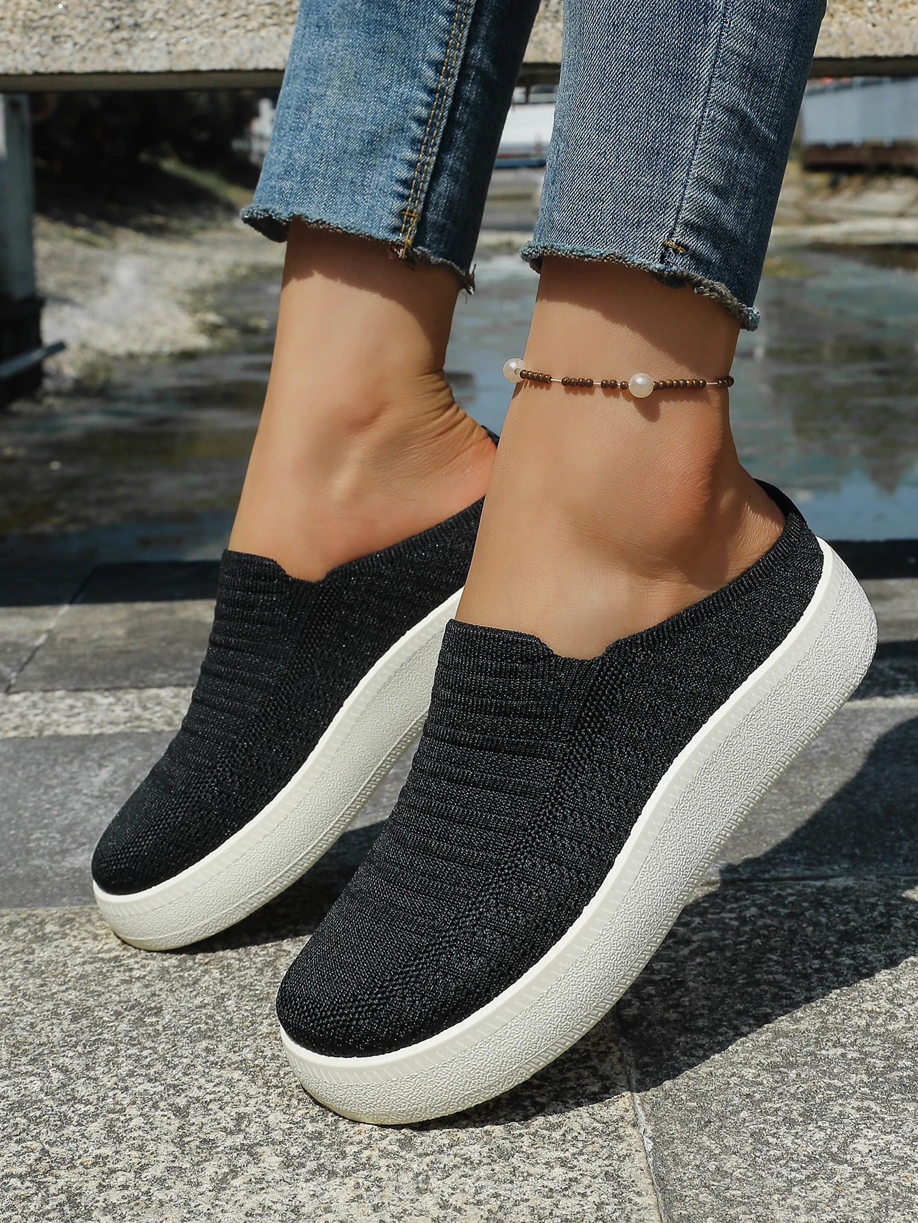 The Latest Summer Women's Single Shoes in 2026. The Fly-Constructed Shoes Are Soft, Comfortable, Breathable and Lightweight.