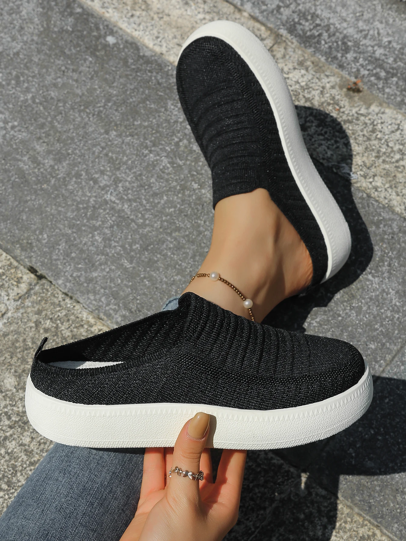 The Latest Summer Women's Single Shoes in 2026. The Fly-Constructed Shoes Are Soft, Comfortable, Breathable and Lightweight.