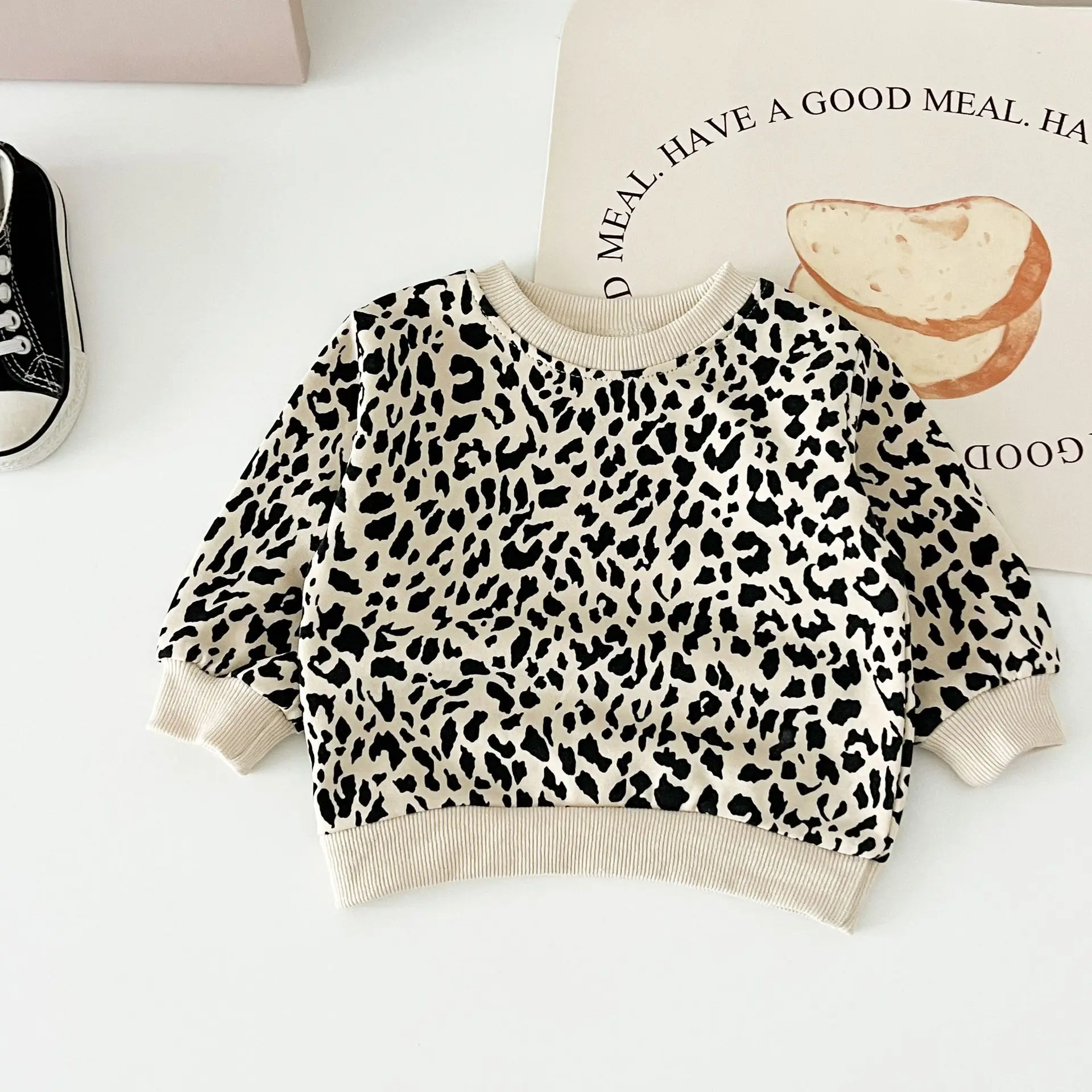 Trendy children's fashion leopard print round-neck long-sleeved spring and autumn set, baby coat, pure cotton sportswear and tre