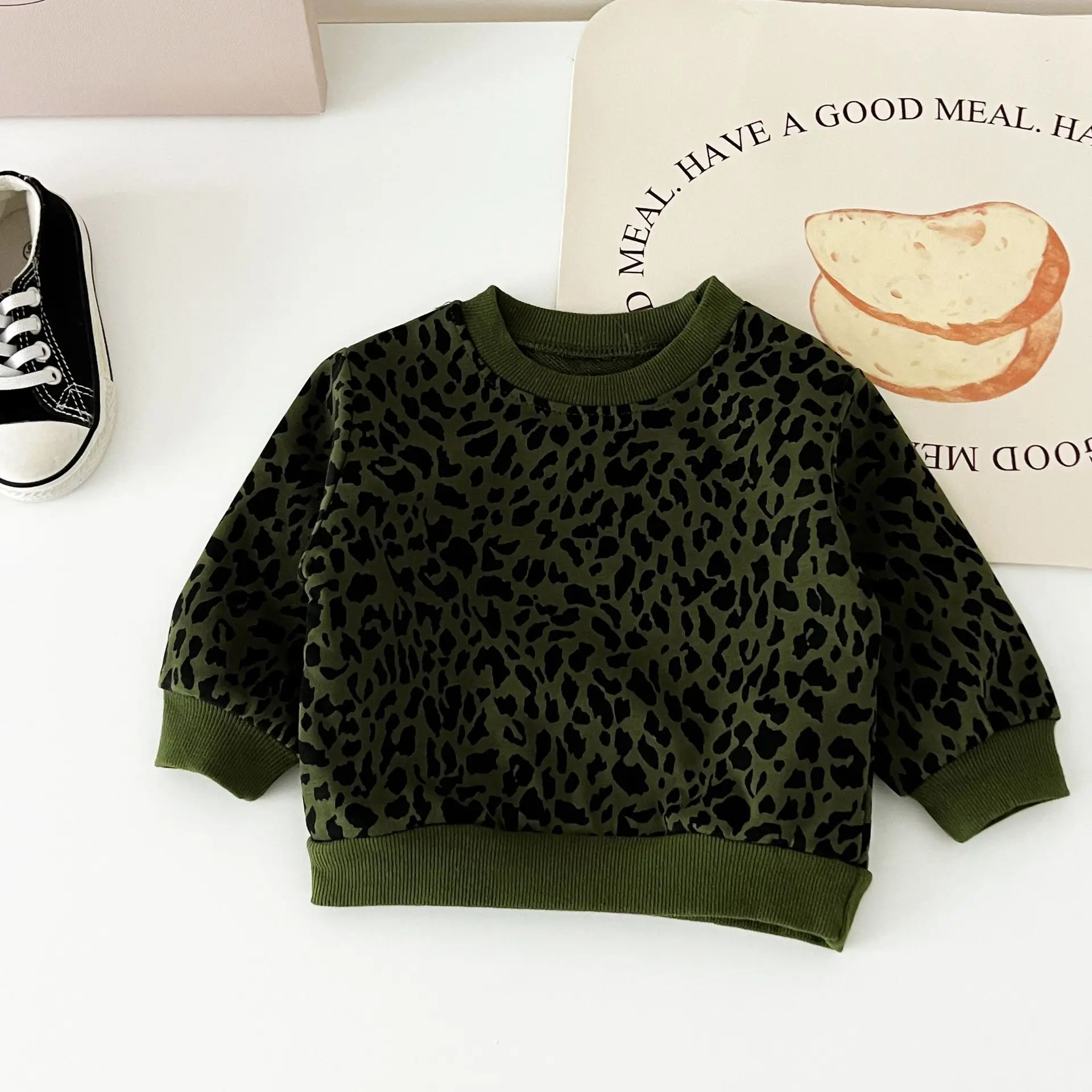 Trendy children's fashion leopard print round-neck long-sleeved spring and autumn set, baby coat, pure cotton sportswear and tre