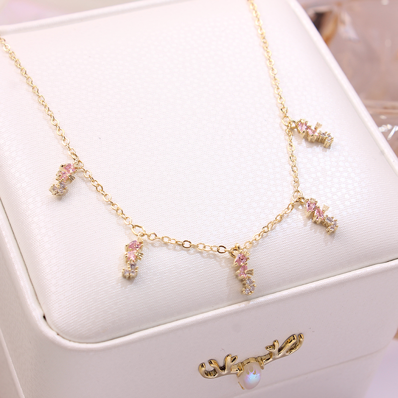 Ins Hot Sale Multicolor Crystal Ocean Animal Charm Pendant&necklaces for Women Delicate Starfish Chain Choker Necklaces