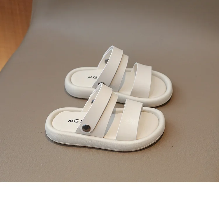 Children's Sandals 2026 Summer New Style Beach Shoes Soft Bottom Boys' Shoes Trendy Casual Wear Ideal for Outdoor Activities