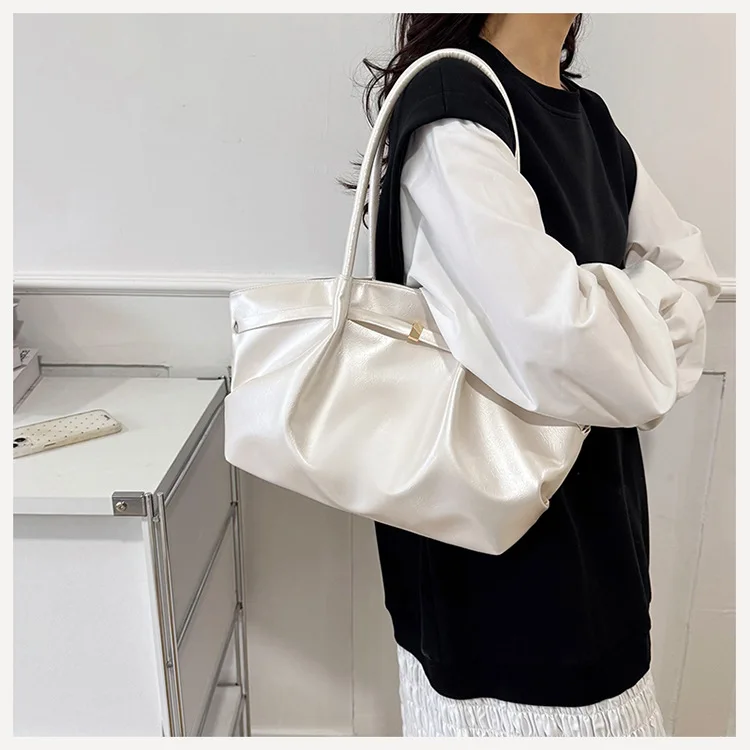Fashionable Large Capacity Women Shoulder Bag Commuter Underarm Bag New Versatile Tote Bag Ladies Handbags