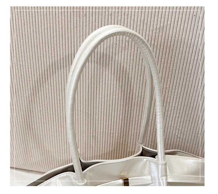 Fashionable Large Capacity Women Shoulder Bag Commuter Underarm Bag New Versatile Tote Bag Ladies Handbags