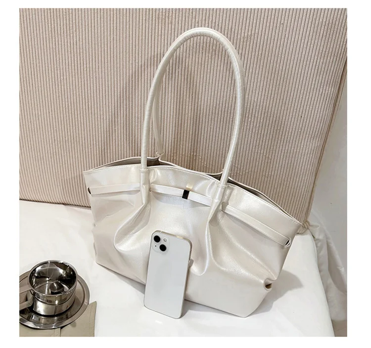 Fashionable Large Capacity Women Shoulder Bag Commuter Underarm Bag New Versatile Tote Bag Ladies Handbags
