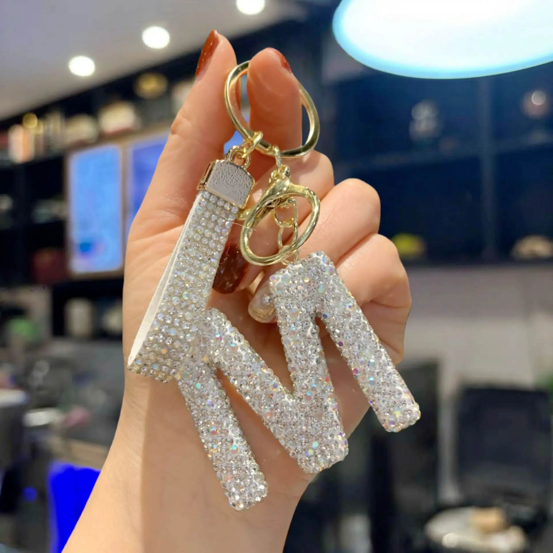 Full Rhinestone 26-Letter Keychain, Bling Car Key Ring & Sparkly Bag Charm - Perfect Small Gift