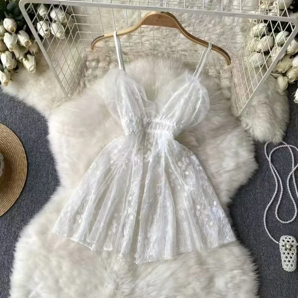 Woman Fashion Sexy Comfortable Halter Dress Summer V Neck Vintage Belt Slim Dress Women Backless Sexuality Club Dress New