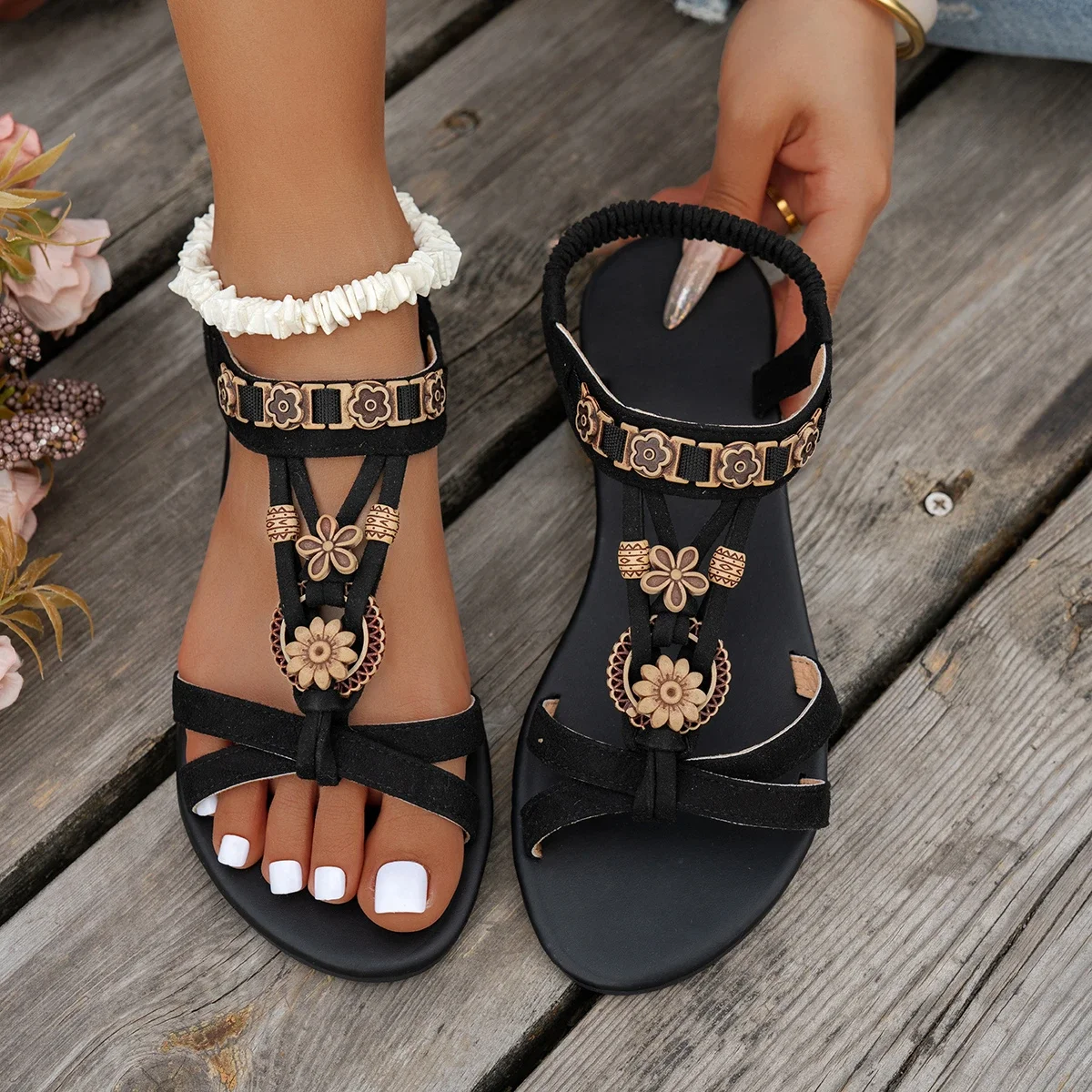 Flower Beaded Bohemian Sandals for Women Summer 2025 Roman Style Comfortable Flat Sandals Woman Lightweight Non Slip Beach Shoes