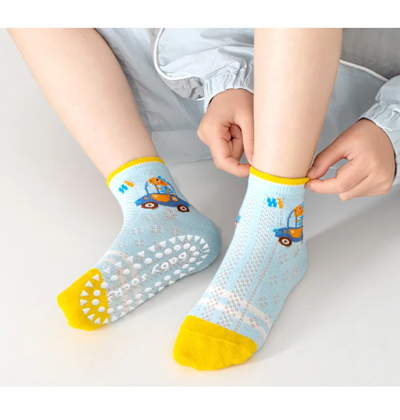 2026 Kids Anti Slip Socks Boys Girls Spring Summer Cartoon Breathable Mesh Short Socks 5 Pairs